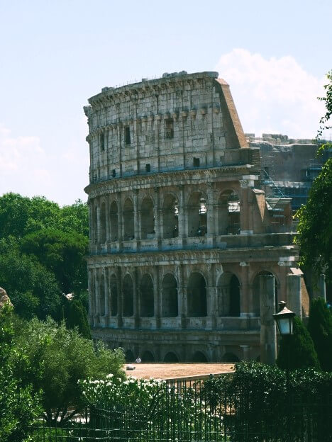 Vuelos a Roma (ROM)